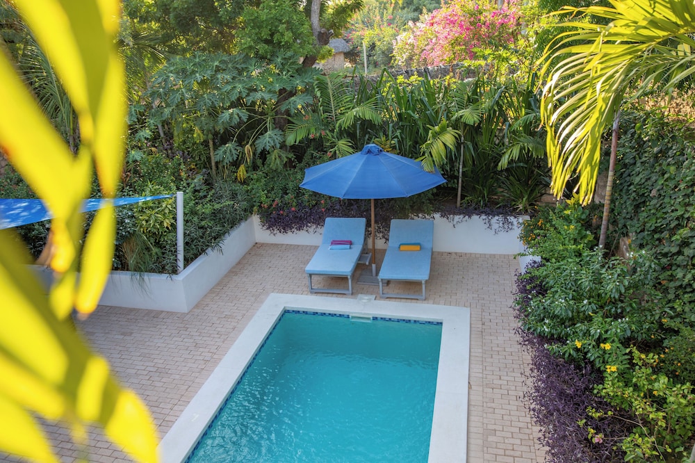 Coral Reef Villas