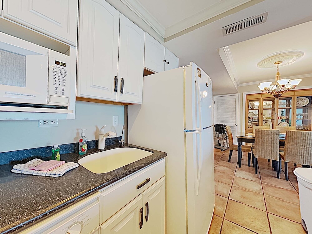 Sabine Yacht & Racquet by Southern Vacation Rentals, photo 6