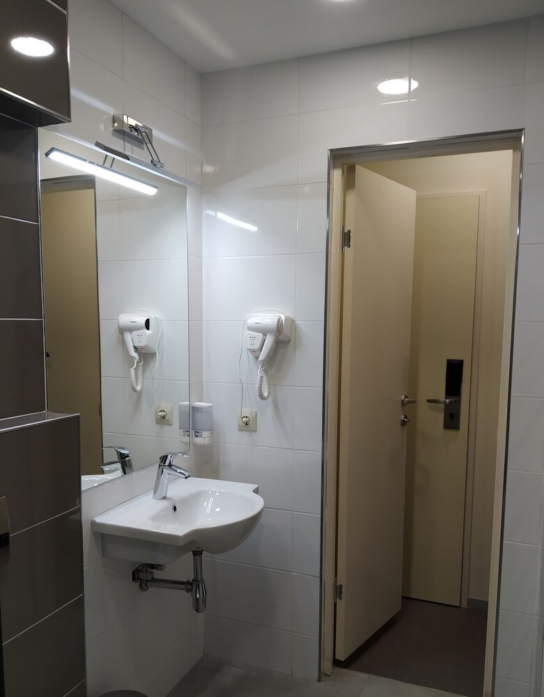 Kirovskie Dachi Motel