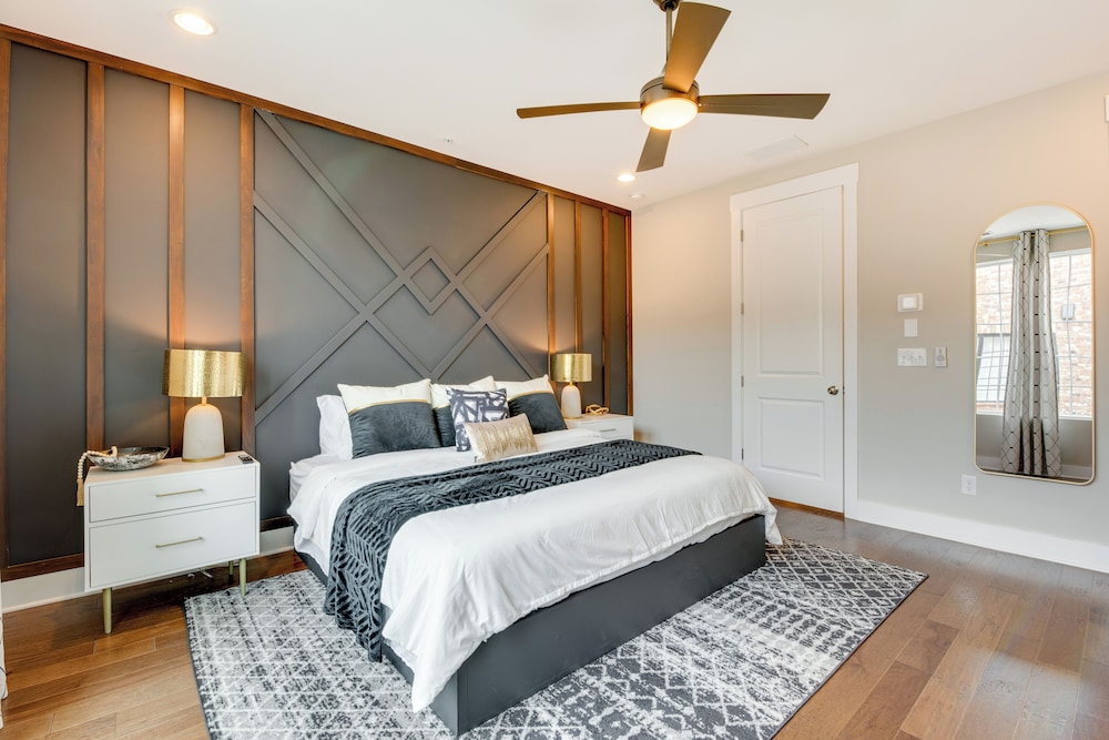 Chic Atlanta Vacation Rental ~ 1 Mi to Downtown!