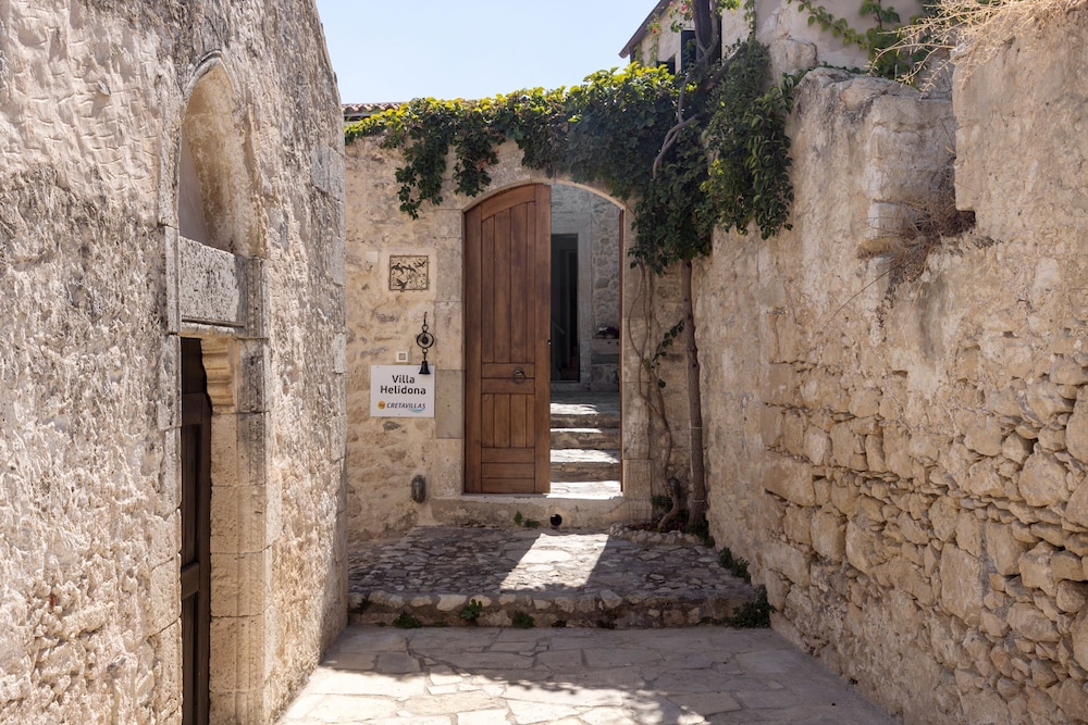 Villa Helidona With Private Pool