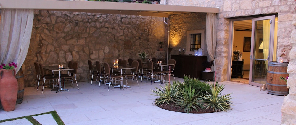 Arco di Vino - Tourist Location