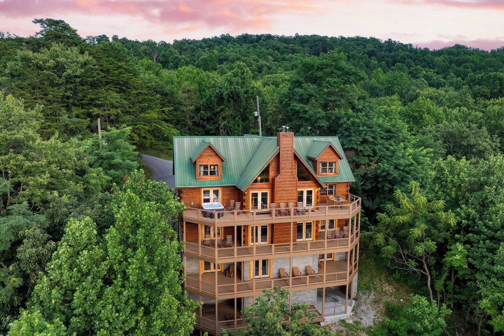 Sleeps 26, 2 Homes Theater Room, Game Room, Hot Tub, Smoky Mountain Views