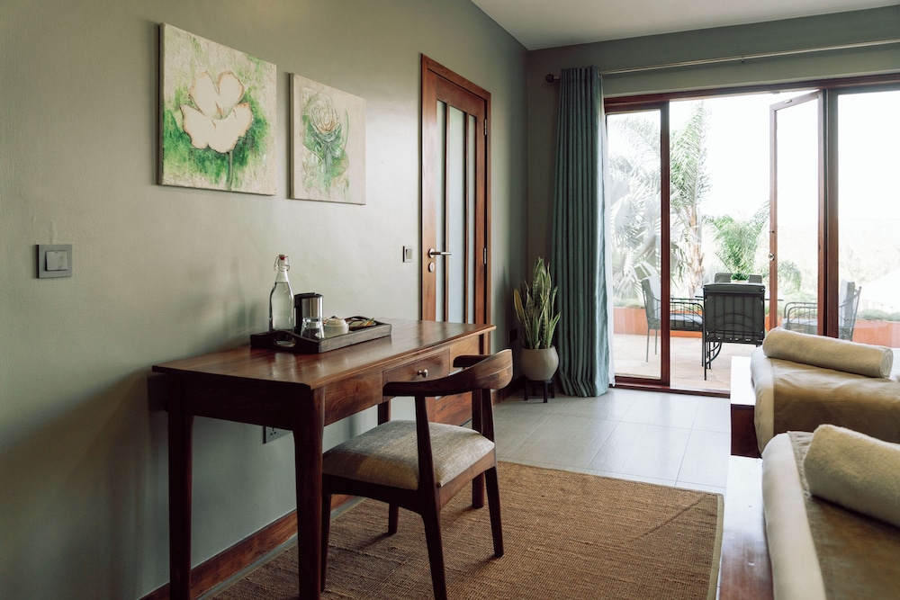 THE SCENERY RESIDENCE
