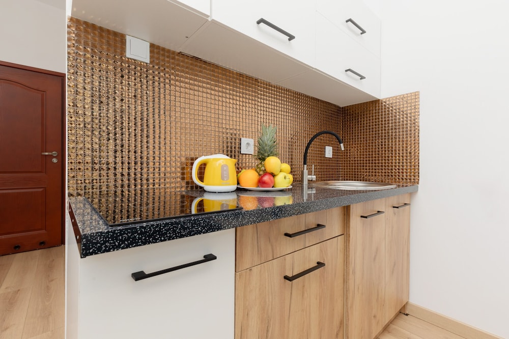 Piotrkowska Modern Studio by Renters view 2