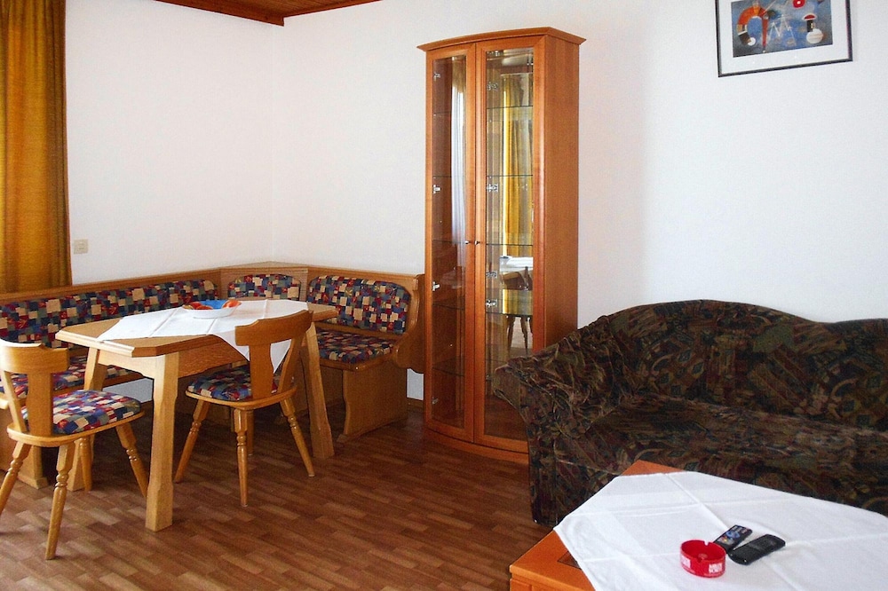Sunny Holiday Apartment on Lake Klopeiner With Balcony and Private Beach