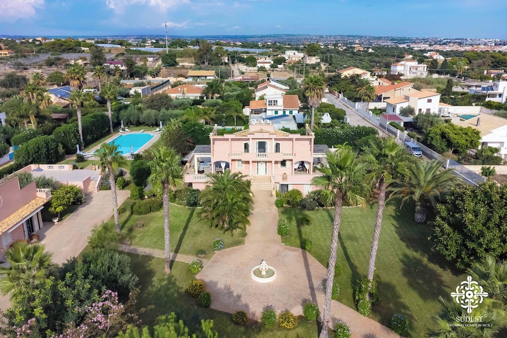Villa Festosa - Luxury Retreat
