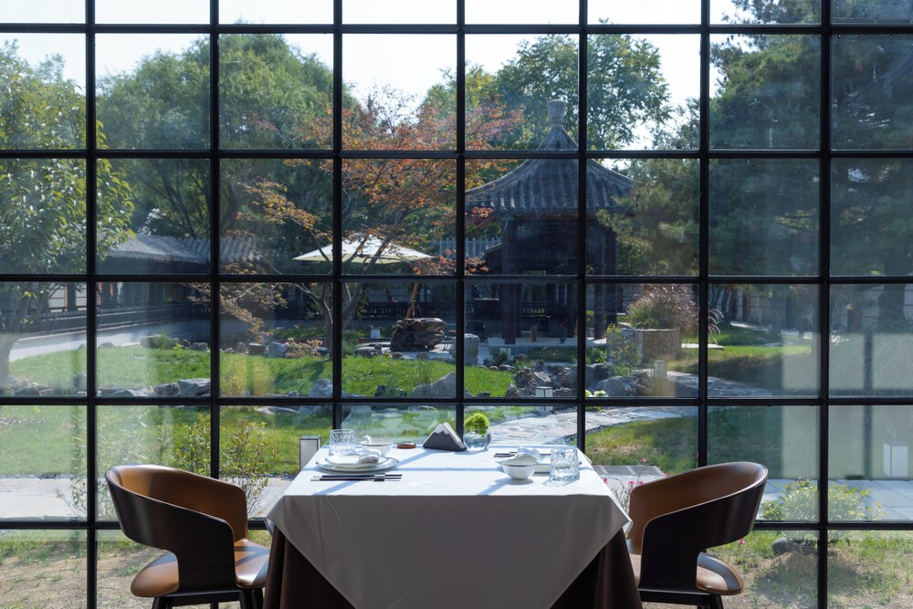 Beijing Aqua City YiPiao Hot Spring Resort