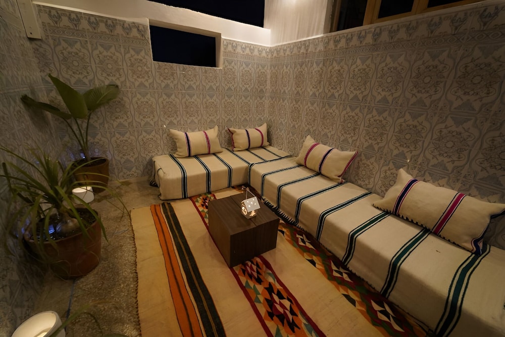 Anza Sets House