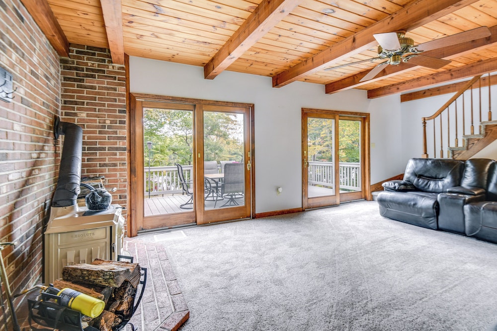 Milton Hidden Gem w/ Pool, Hot Tub & Fireplace!
