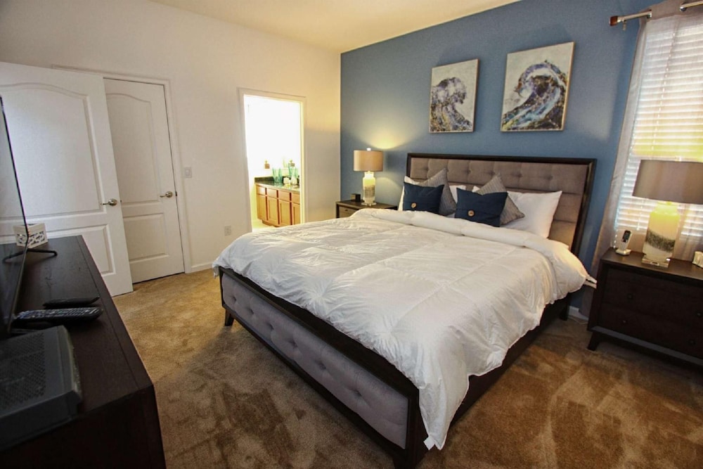 2620 Veranda Palms - Image 3