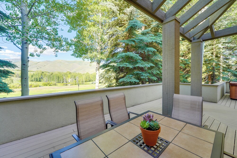 Expansive Sun Valley Home Close to Slopes!