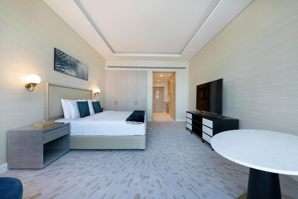 Luxury Studio w Dreamy Views Over Palm Jumeirah