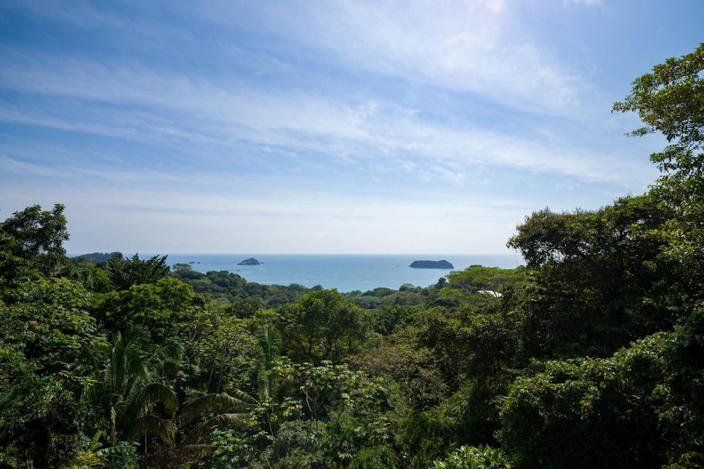 Stunning 7 BR Villa Manuel Antonio Sanctuary