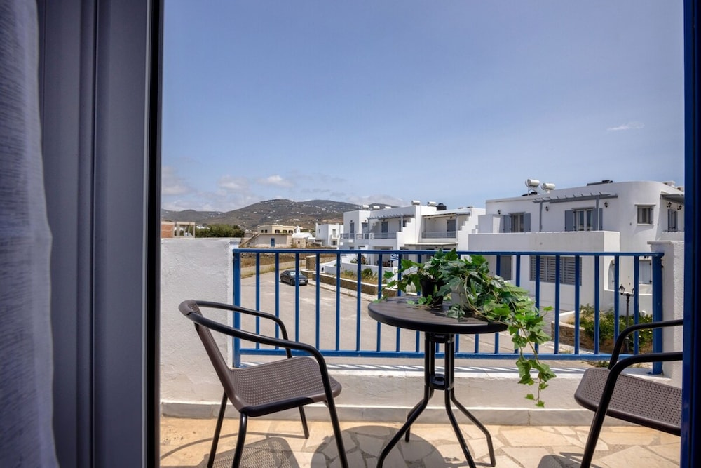 Zen Beach House in Tinos 1
