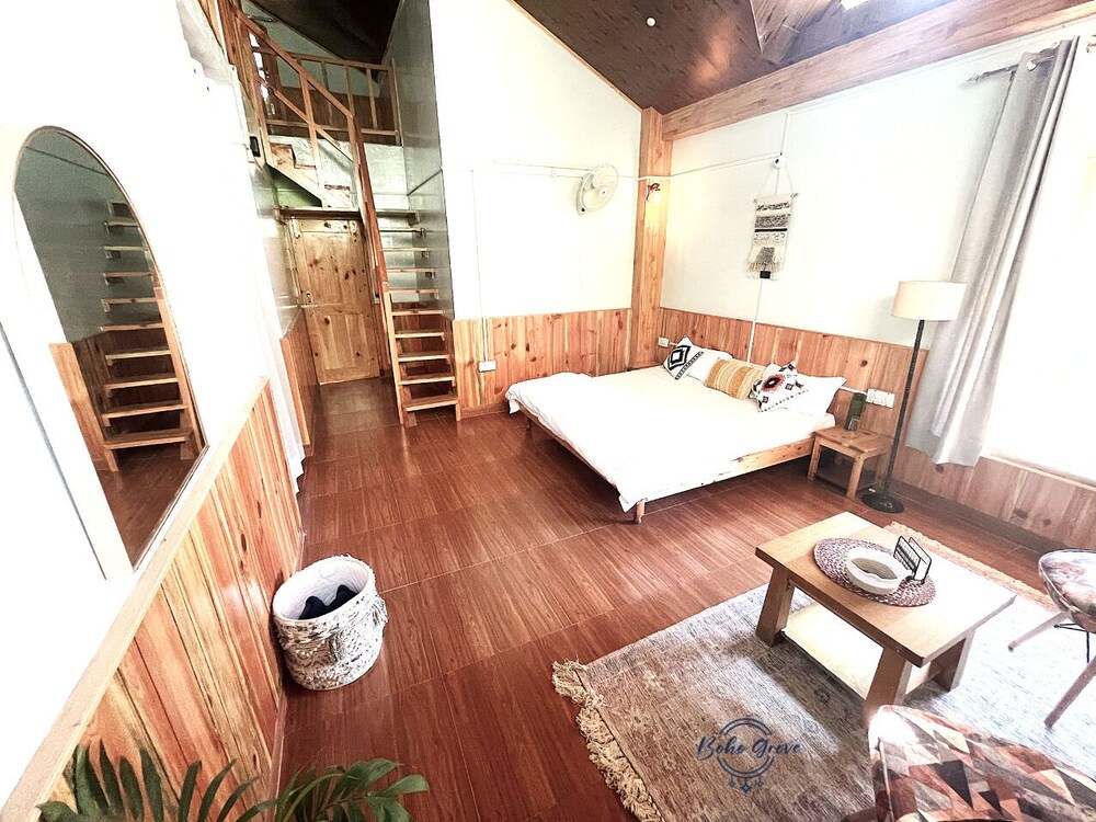 Boho Grove Cafe and Stay