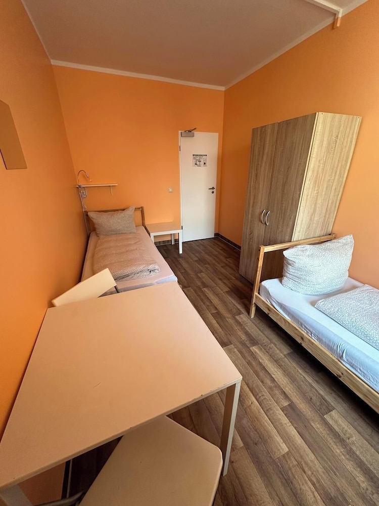 2-Rent Group Hostel Zimmer&Apartments GKP2