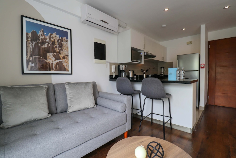 w Luxurious 1BR w Majestic Balcony in Barranco