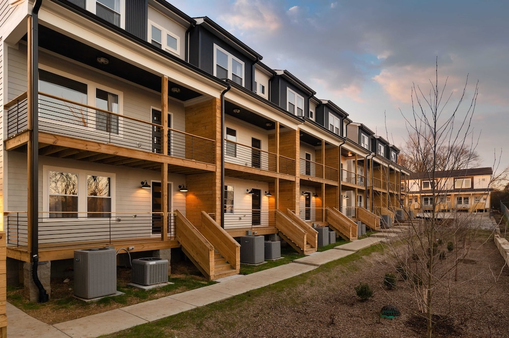 8 Nashville Homes w/ 21 Bedrooms, 21 Baths & Space for 74, Just Minutes From Broadways Nightlife, Dining, and Music Scene Cherokee by Avantstay