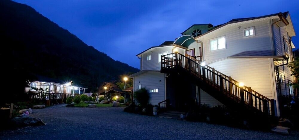 Bandi Hwangto Pension view 2