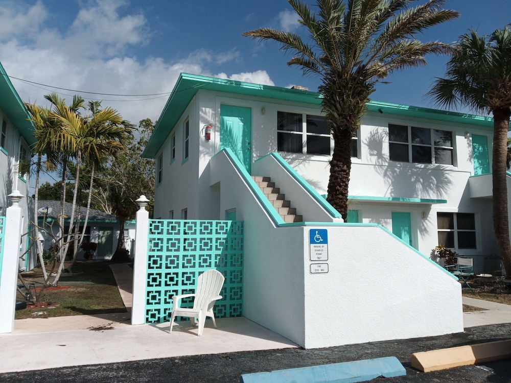 Swashbuckler Motel