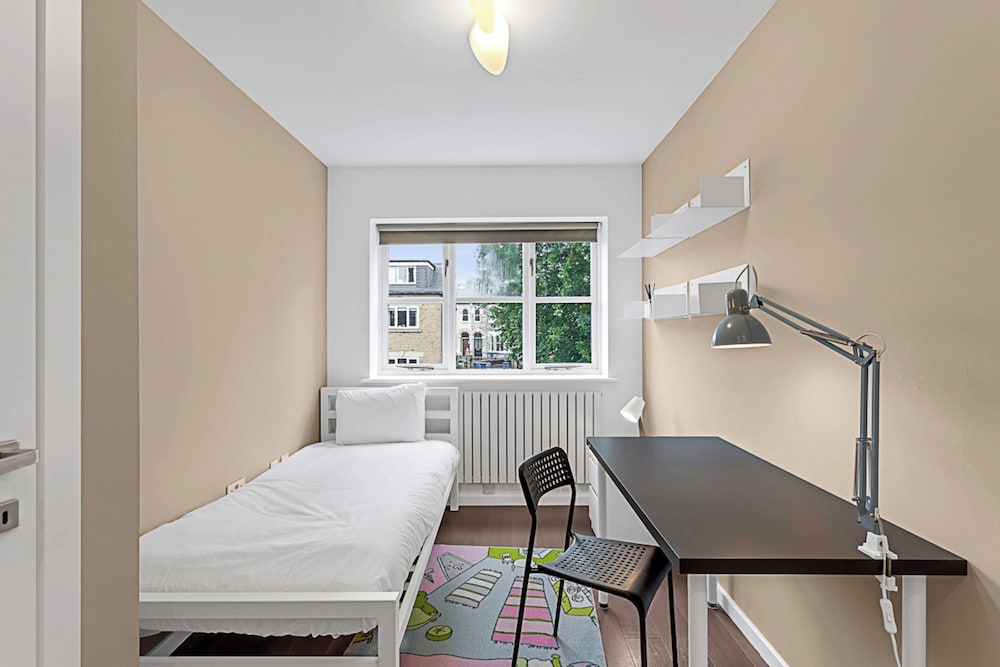 2-bed Getaway Near East Dulwich Station
