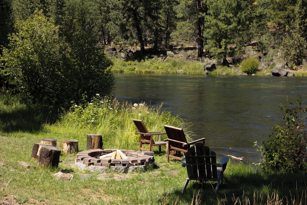 Amazing Riverfront on the Water- Big Sky Bend