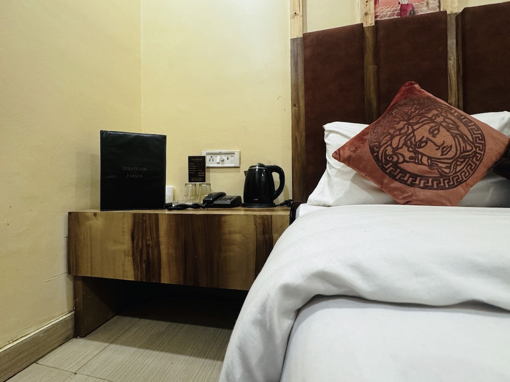Staybook Hotel Jai Balaji New Delhi Railway Station