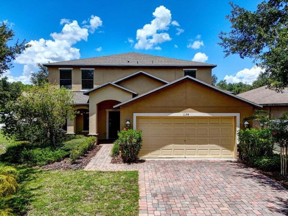 Spacious 6br Villa W/ Private Pool near Disney 6 Bedroom Villa