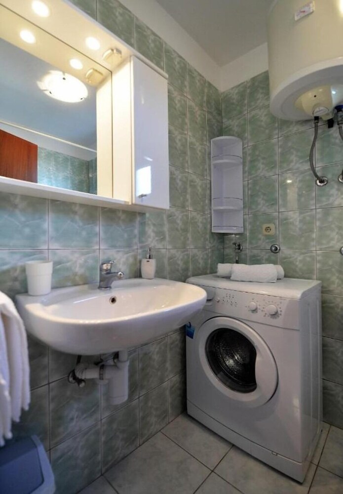 Photo 7
