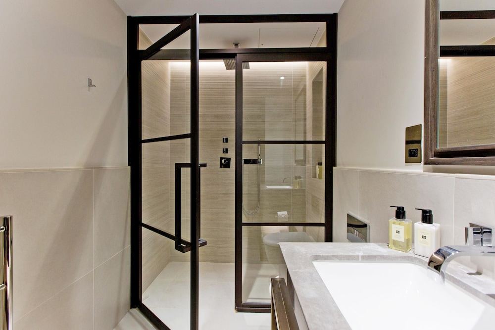 2-bed Superior Apt 103