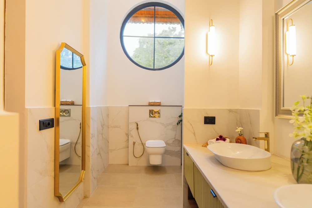 Water Edge by Akama Homes- 4Bhk Luxe