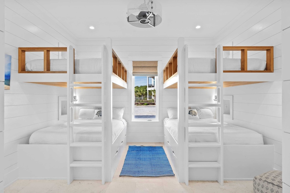 30A Beach Getaway by Avantstay Gulf Views + Pool Golf Cart + Bonfires