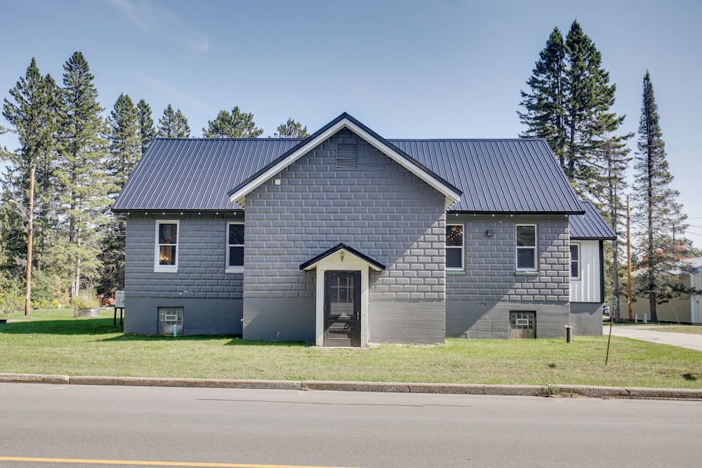 'the Townhall' Northwoods Retreat w/ Large Patio!