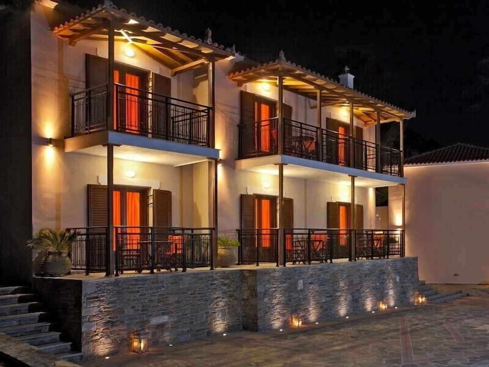 Evlalia Studios & Villas