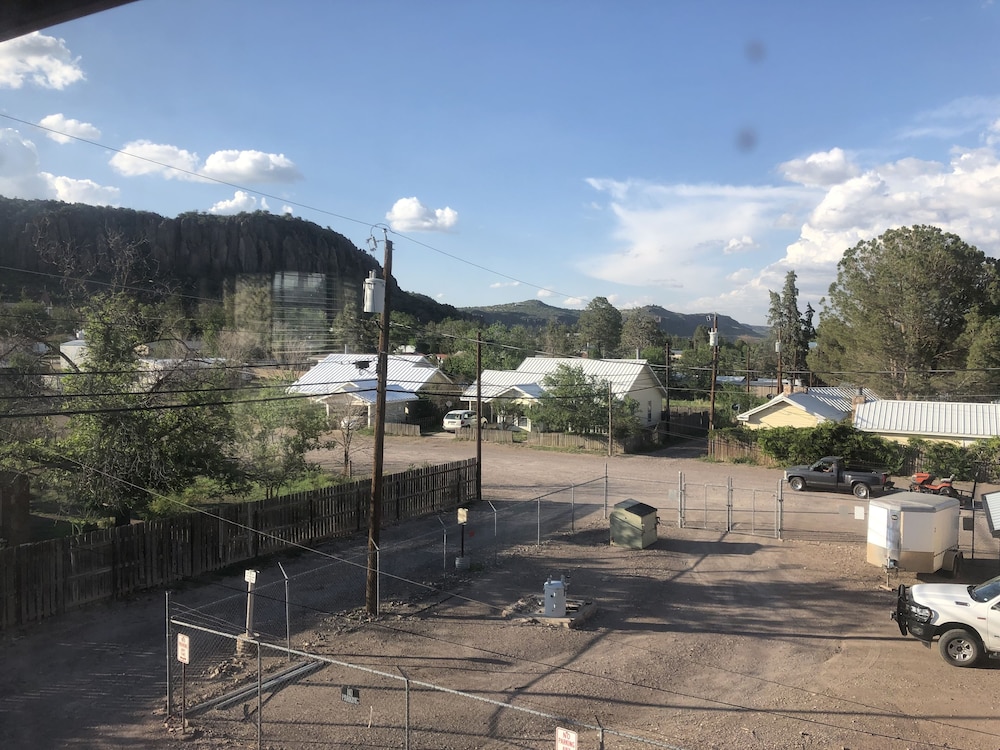 Fort Davis Drug Store Hotel