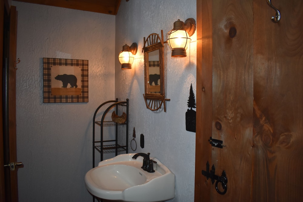 Bear Creek Lodge Cabin Resort