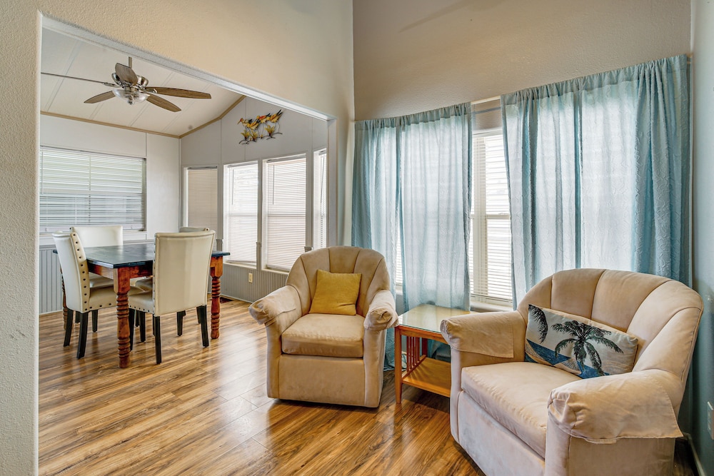 Steps to Bay! Home w/ Pool Access in Port Isabel