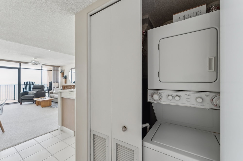 Stunning Ocean Views From The 10th Floor 1 Bedroom Condo