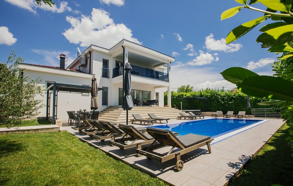 Villa in Imotski Near Blue & Red Lakes