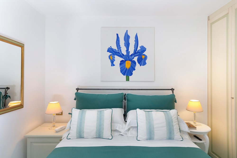 Villa In Sorrento Center | Gardens & Outdoor Space
