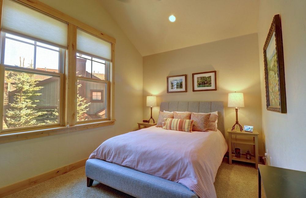 Angler Mountain Ranch 313 3 Bedroom Townhouse by RedAwning view 5