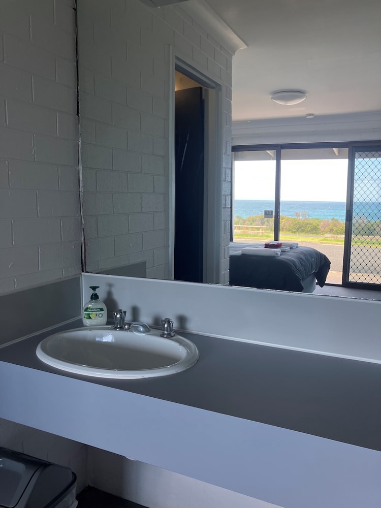61 OCEAN ROAD MOTEL