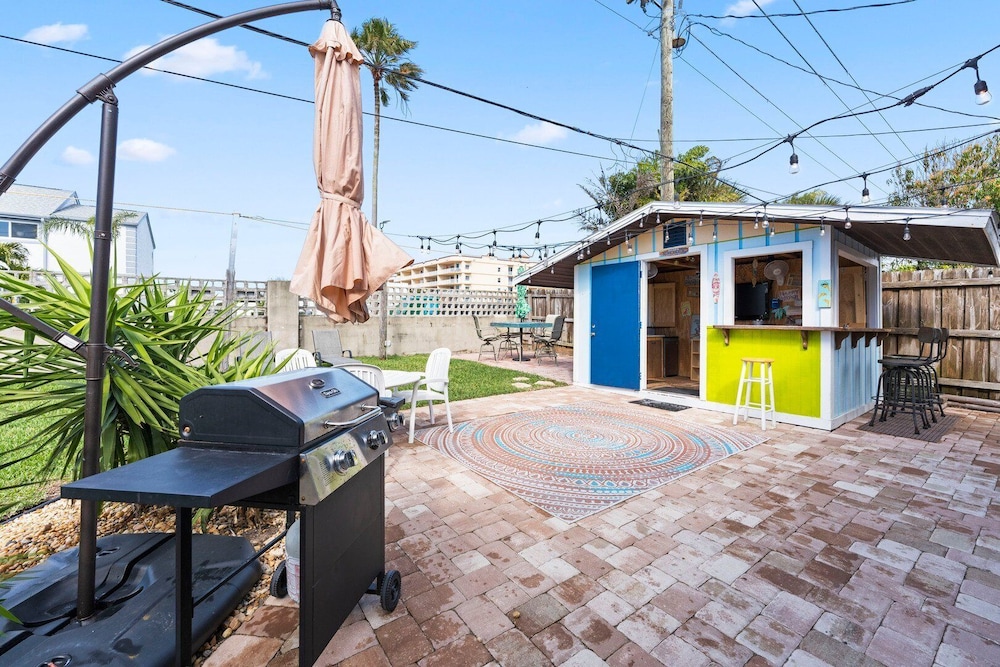 384 Harbor Drive