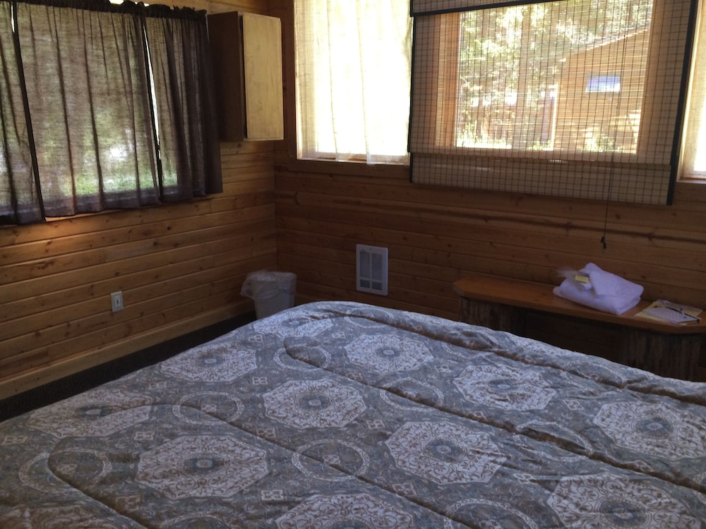 Boulder Creek Lodge - Campsite
