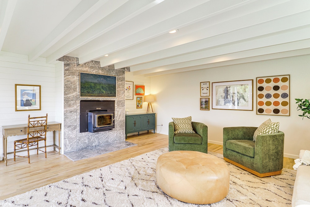 5 Mi to Hogle Zoo: Modern Retreat w/ Spacious Yard, photo 4
