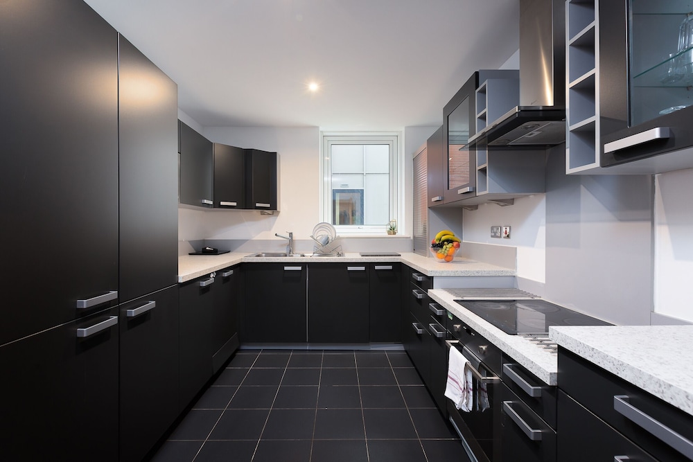 Waterside Bliss 2 Bed 2 Bath Apartment