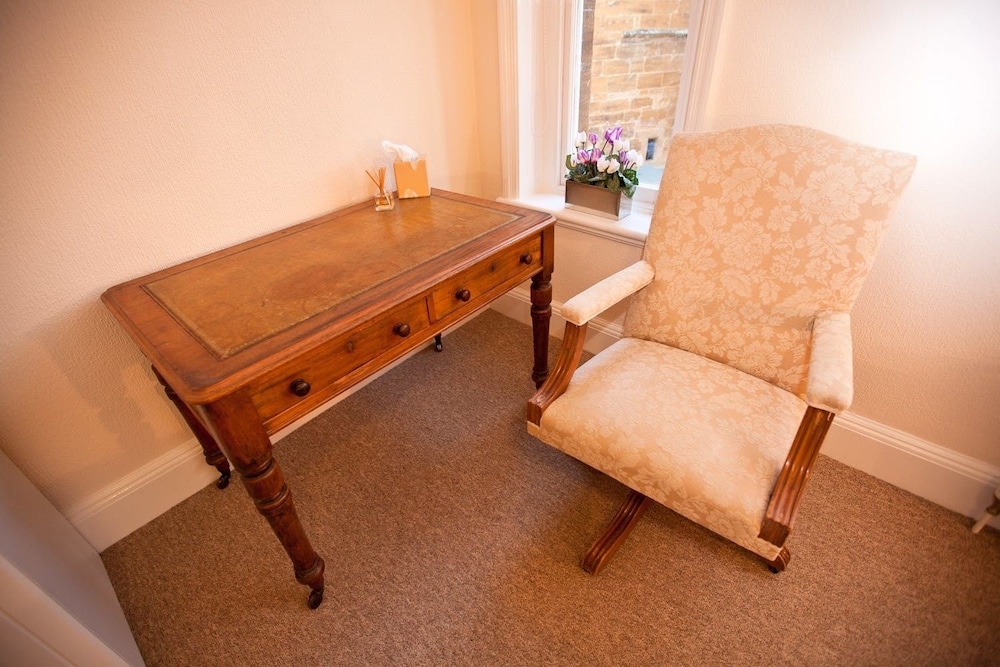 Sherborne Vacations - Abbey Court - Property Image 8