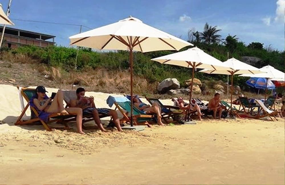 Free Beach Resort