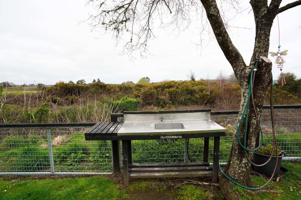 Kiwi Retreat By Aotearoa Escapes